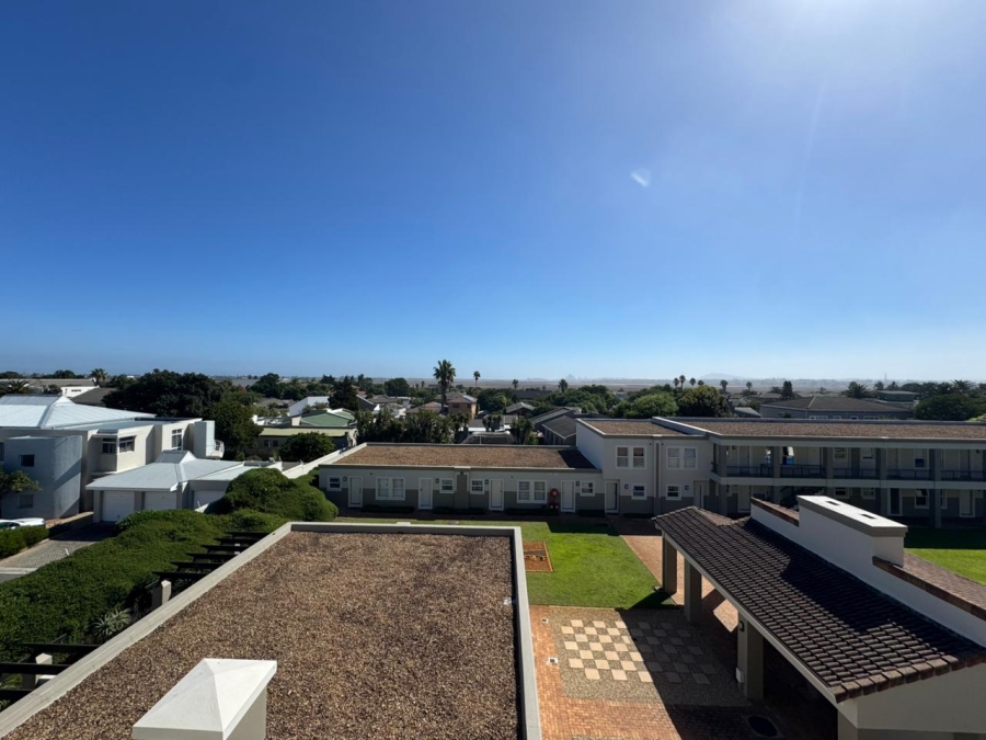 To Let 2 Bedroom Property for Rent in Royal Ascot Western Cape